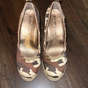 Kathy Van Zeeland wedges